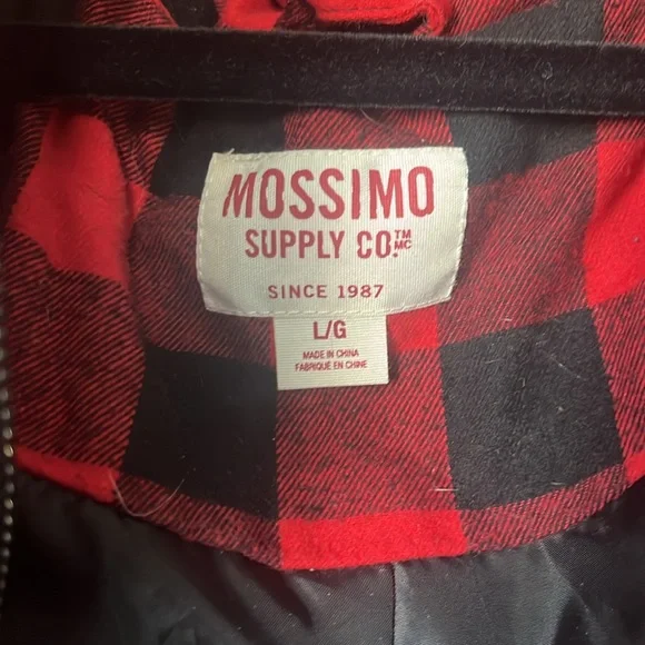 Red plaid vest - Picture 5 of 9